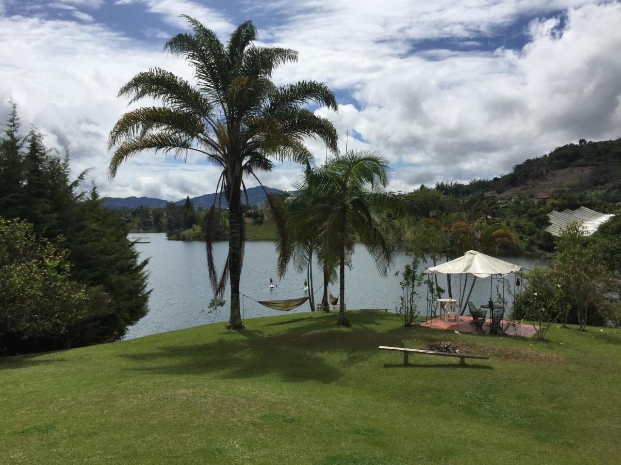 Casa Finca Tipica The Lake Hotel Guatapé エクステリア 写真
