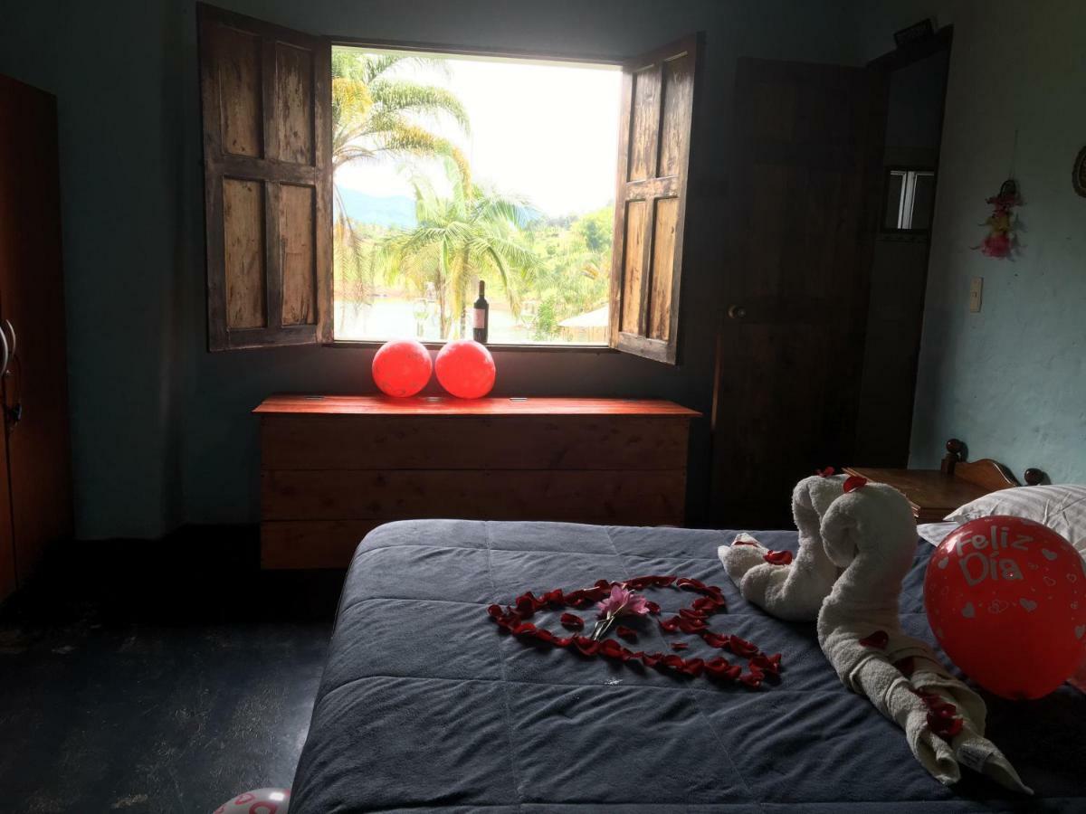 Casa Finca Tipica The Lake Hotel Guatapé エクステリア 写真